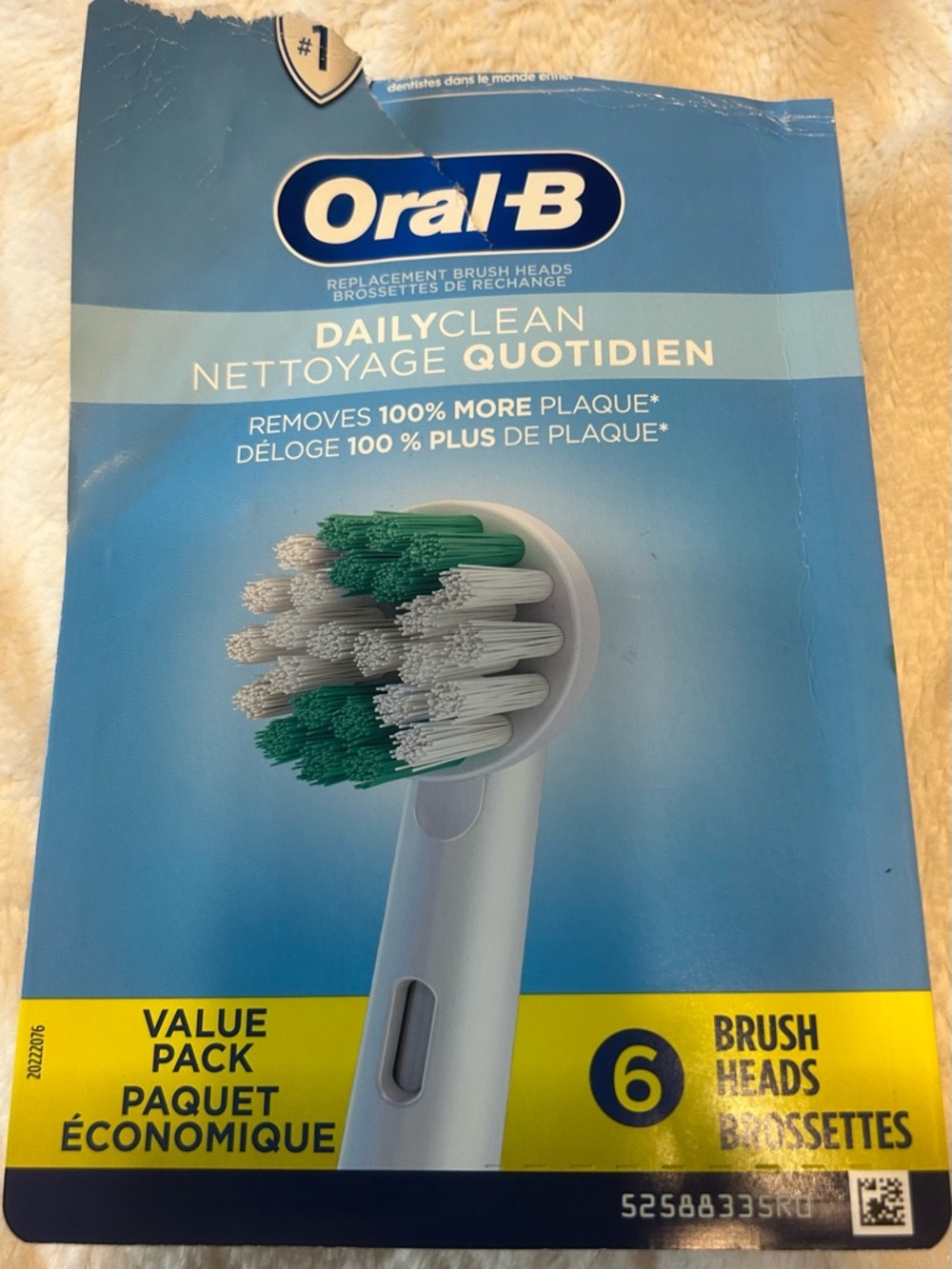 Oral-B DailyClean Replacement Brush Heads, White/Green - Value Pack